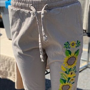 Pants 👖 beige , brown and black